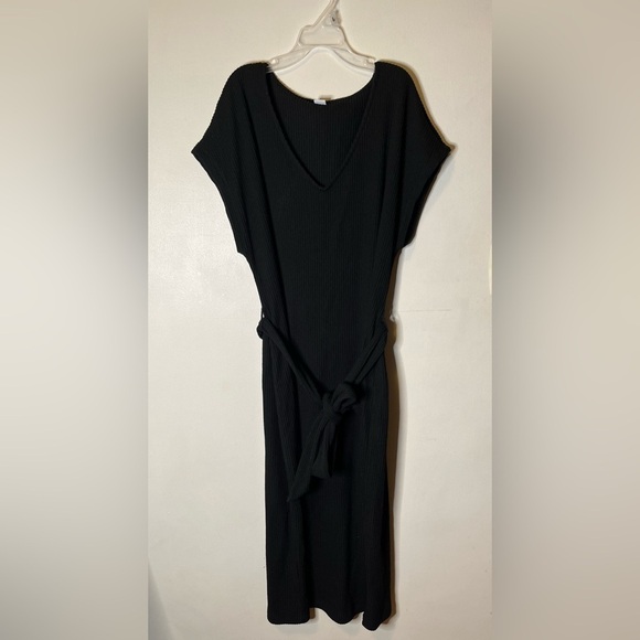 Old Navy Knit Midi Dress size Medium - Picture 1 of 3